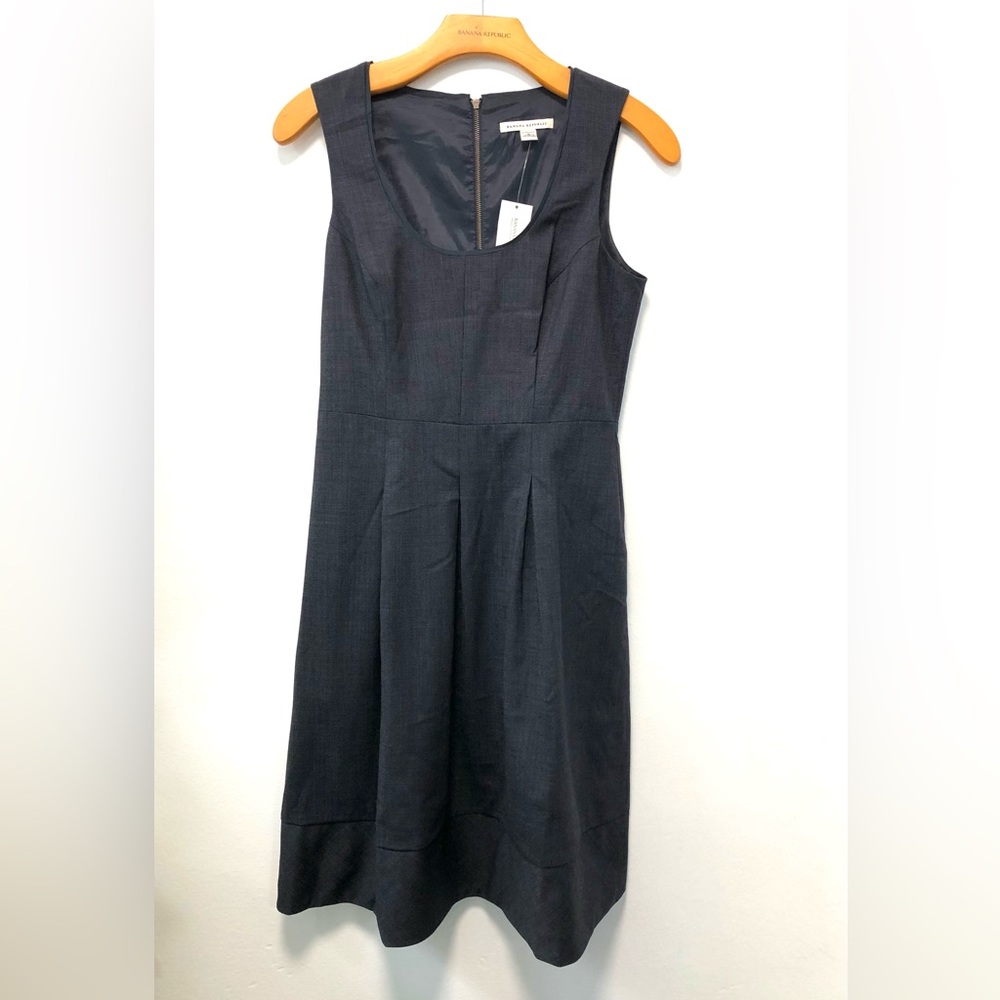 Banana republic wool sheath dress, charcoal grey, size 2, back length 37”.